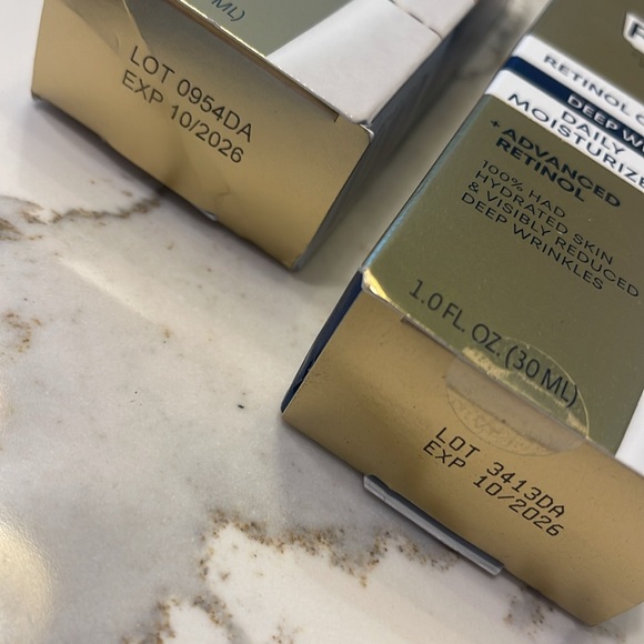 Roc Retinol Correxion Deep Wrinkle Daily Moisturizer SPF30 set of 2 - Picture 2 of 2